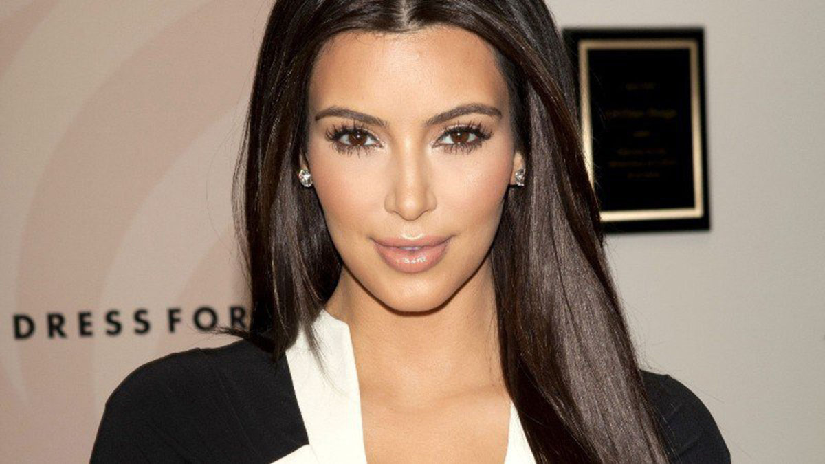Photo of Kim Kardashian sufre ataque a mano armada en París