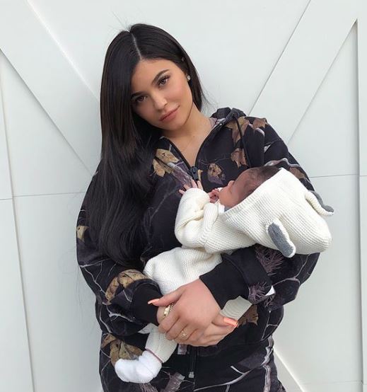 Photo of Kylie Jenner dio a conocer a su hija