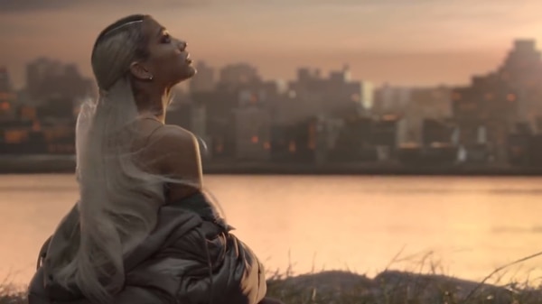 Photo of Ariana Grande lanza «No Tears Left to Cry»