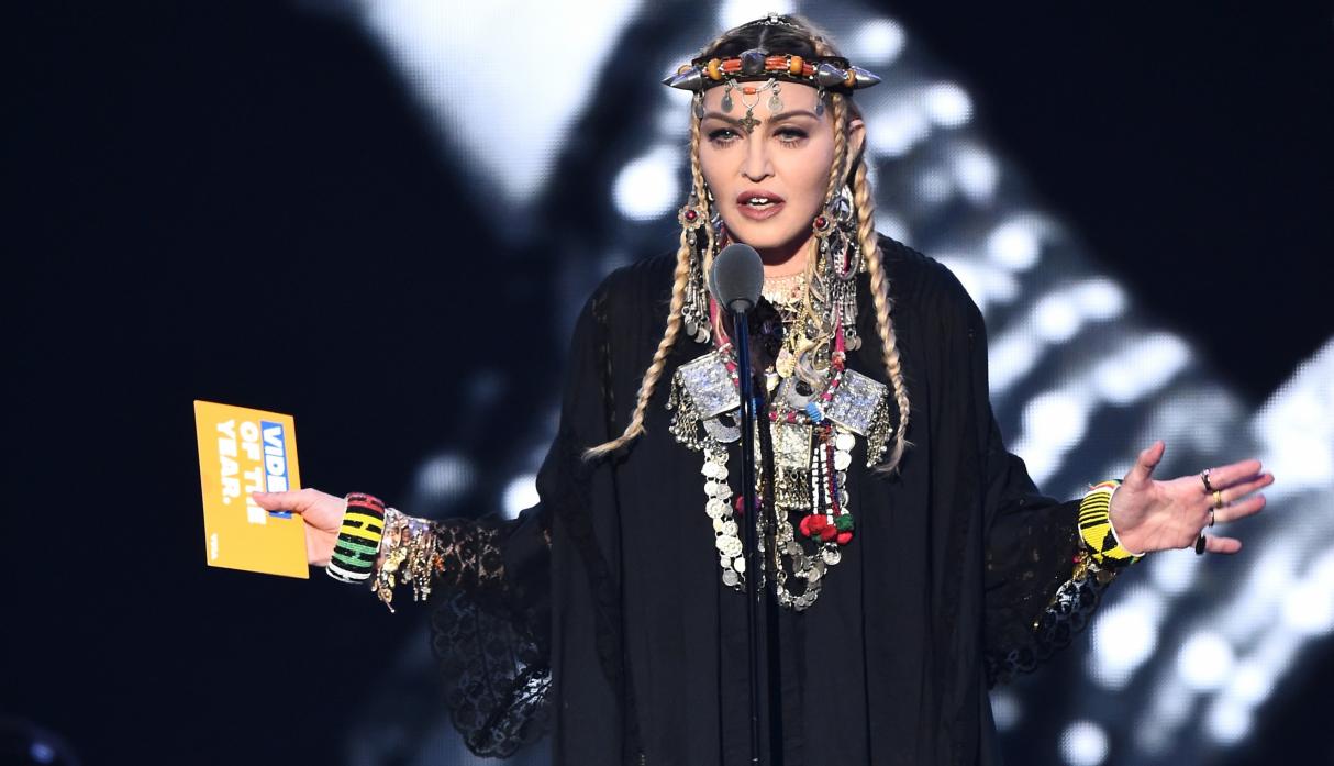 Photo of Madonna rindió tributo a Aretha Franklin en los premios MTV Video Music Awards
