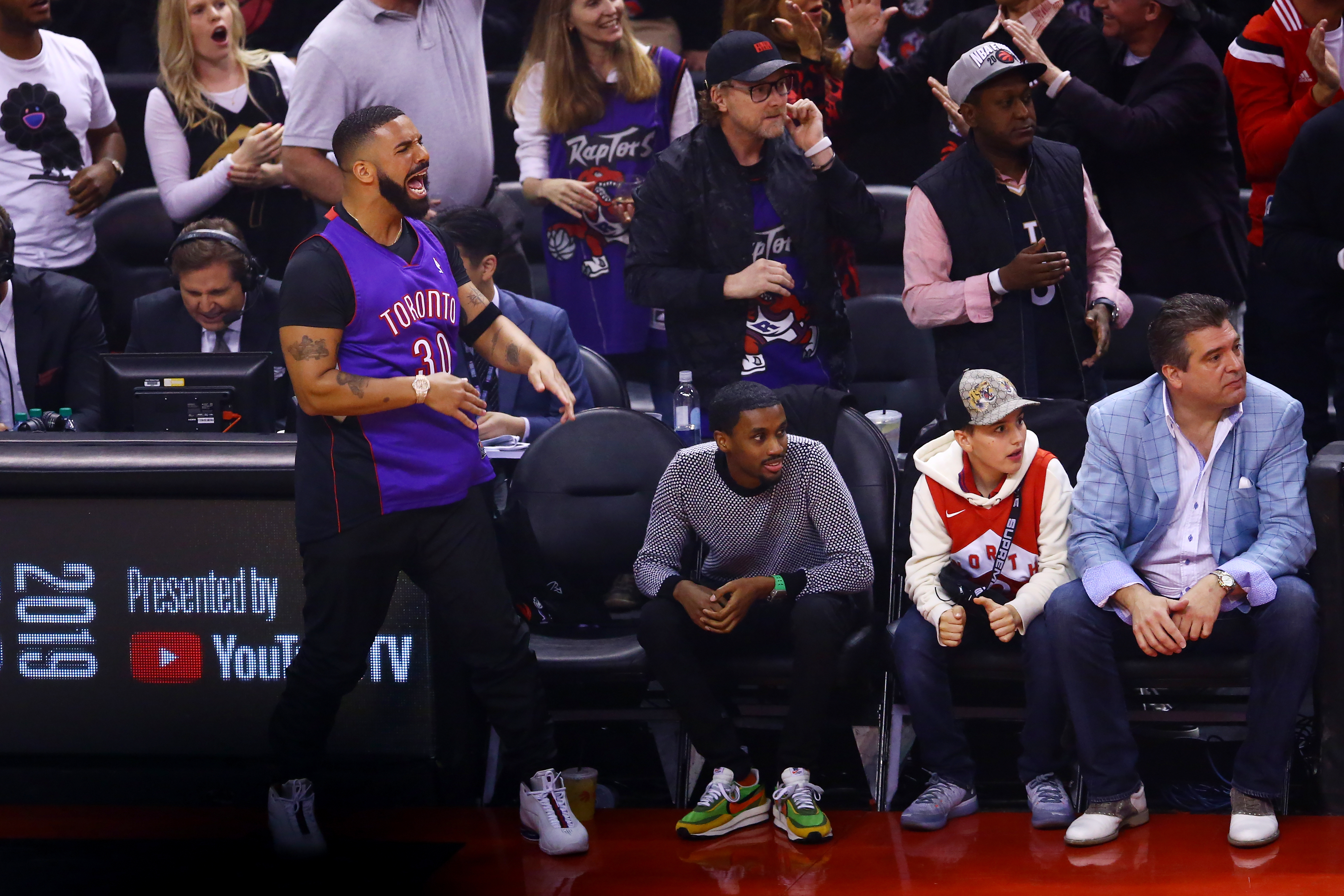 Photo of Drake no controlo su comportamiento en las Finales de la NBA