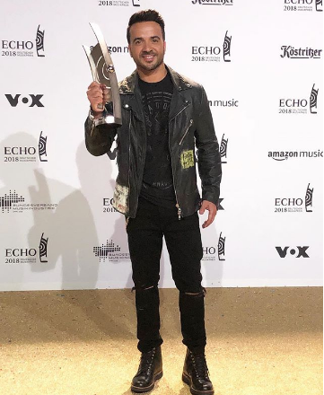Photo of Luis Fonsi recibe premio de Echo Awards en Alemania
