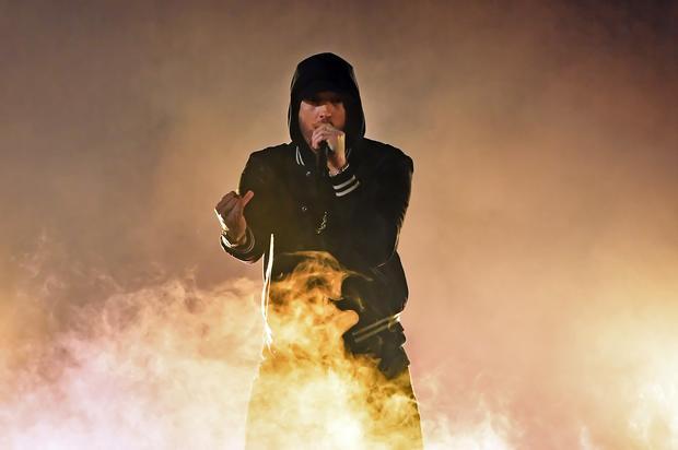 Photo of Eminem rompe récord del hit-parade británico con su álbum «Kamikaze»