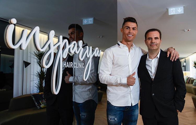 Photo of Cristiano Ronaldo inaugura la primera clínica capilar en Madrid