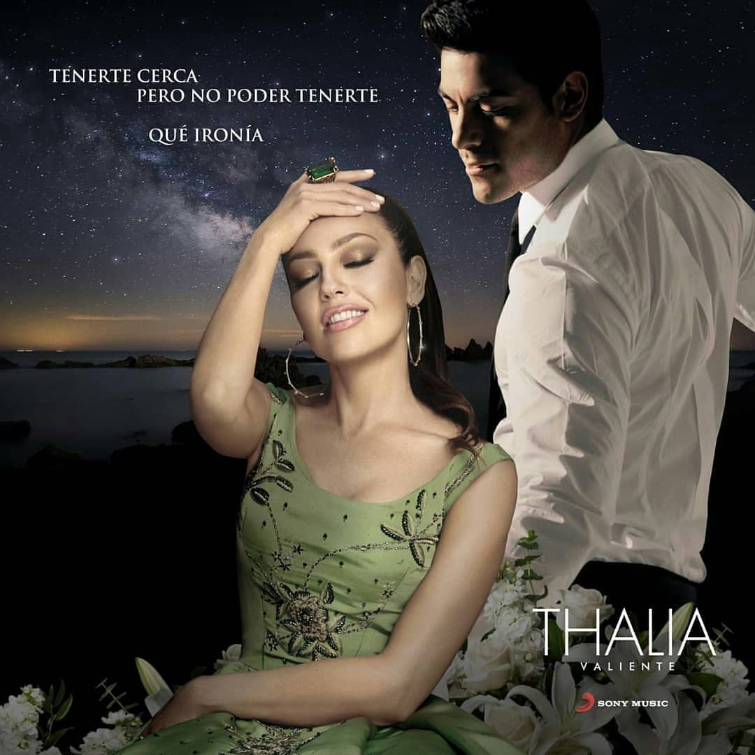 Photo of Thalía y Carlos Rivera estrenan «Qué ironía»