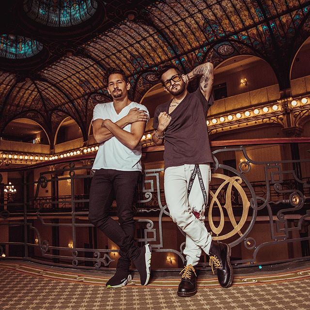 Photo of Mau y Ricky Montaner lanzan su primer álbum “Para aventuras y curiosidades”